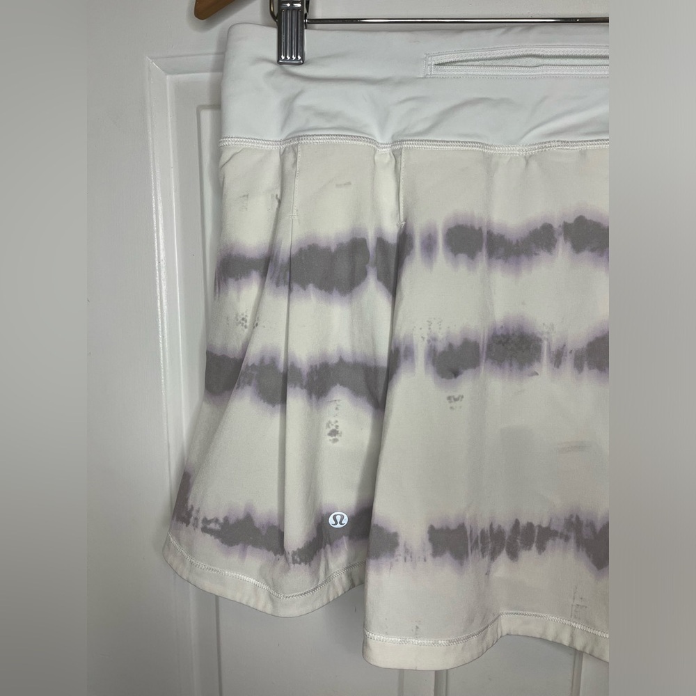 Lululemon Athletica White and Gray Skirt 8 reposhing bc I bought the wrong size - Picture 13 of 16